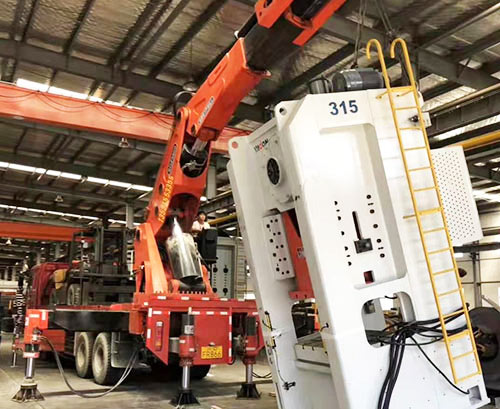 郏县附近随车吊出租，轻松解决运输难题