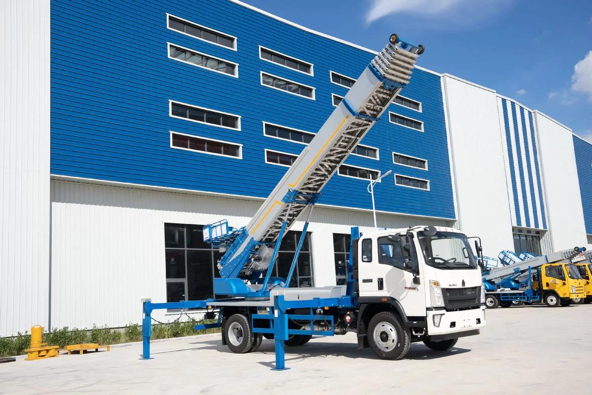 郏县小型云梯车上料车租赁多少钱