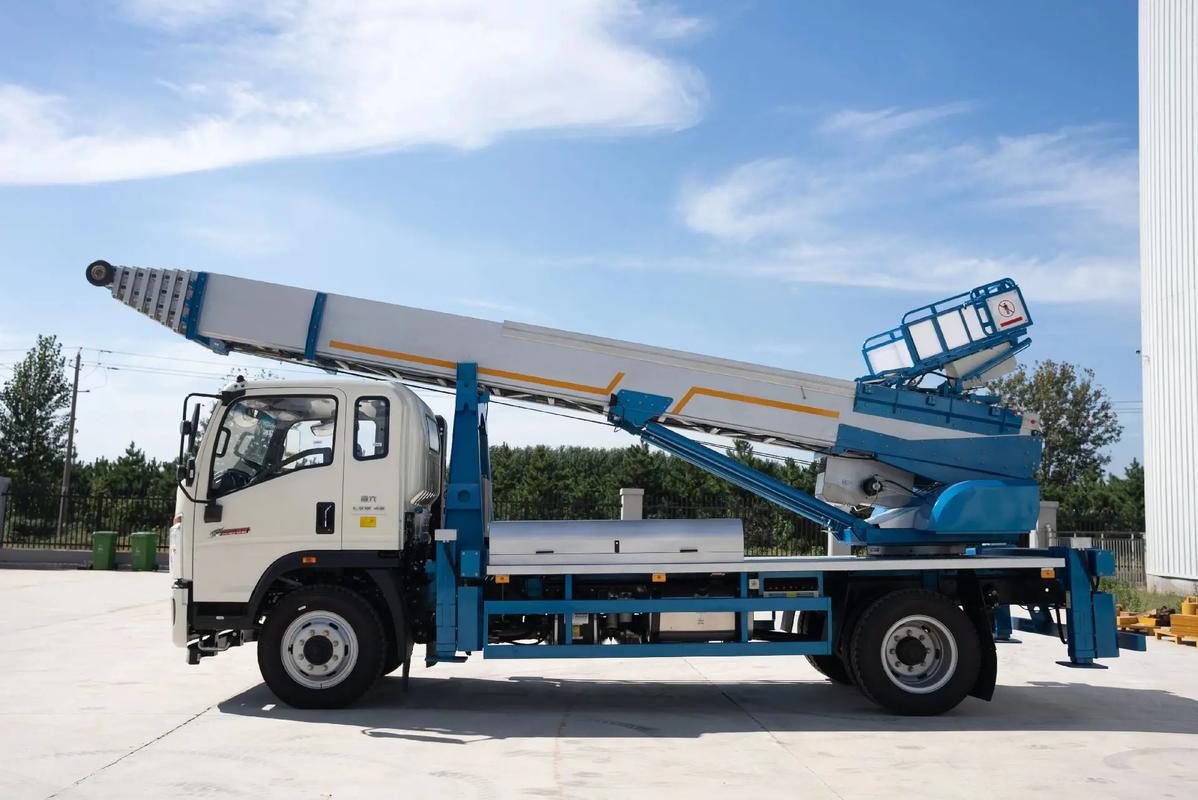 郏县云梯上料车租赁费用